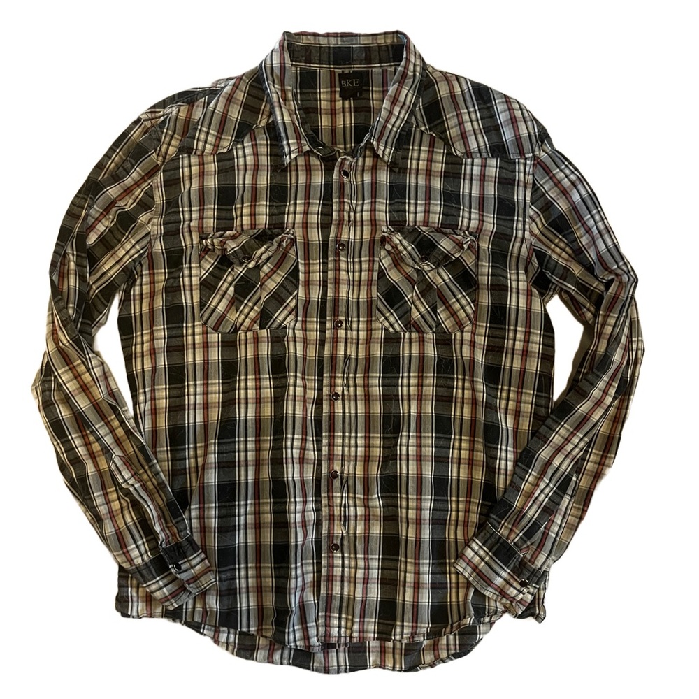 BKE Contour Distressed Black & Red Plaid Long Sleeve Pearl Snap Button Down
